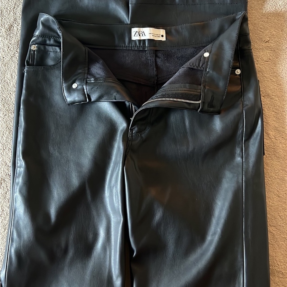 ZARA HIGHWAISTED LEATHER PANTS